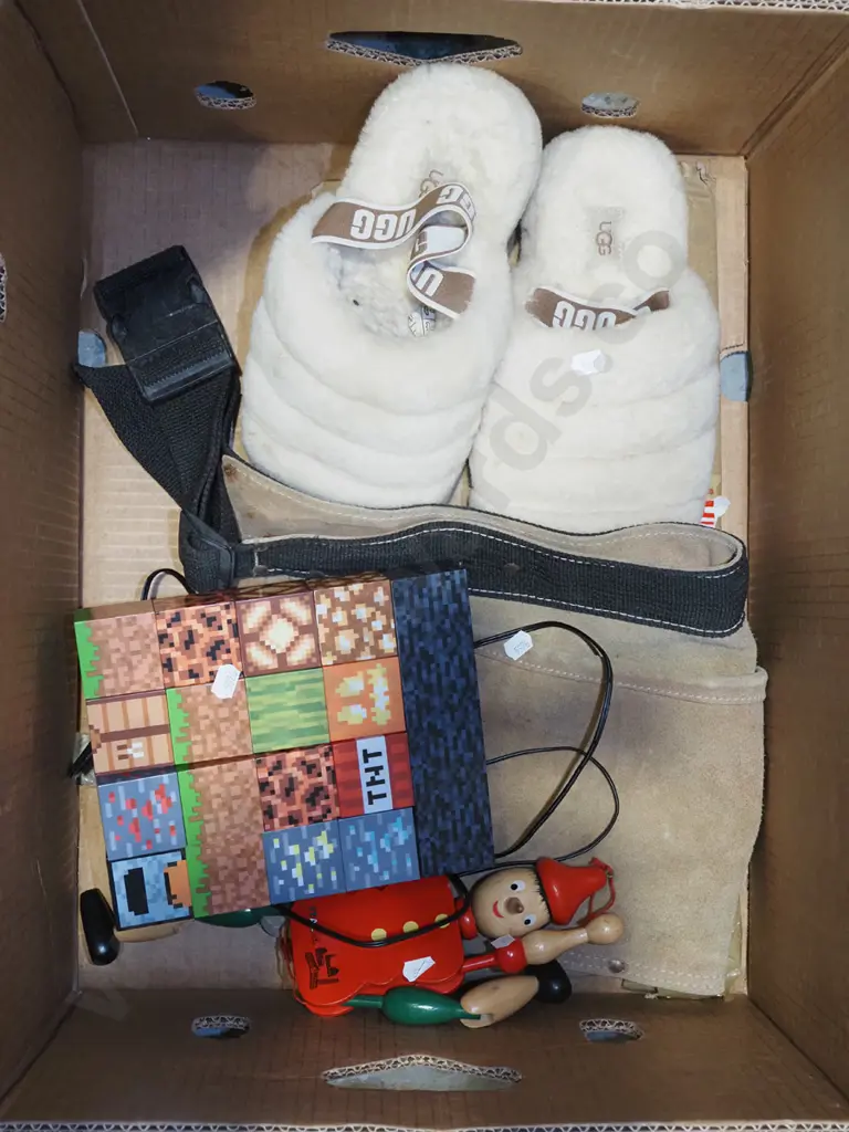 box; builder's belt, Tokyo toy, fluffy slippers etc Image 1++