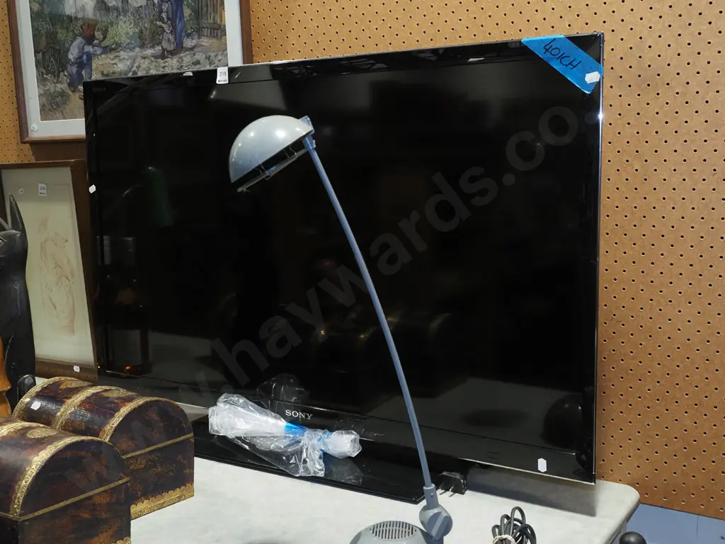 Sony 40" TV Image 1++