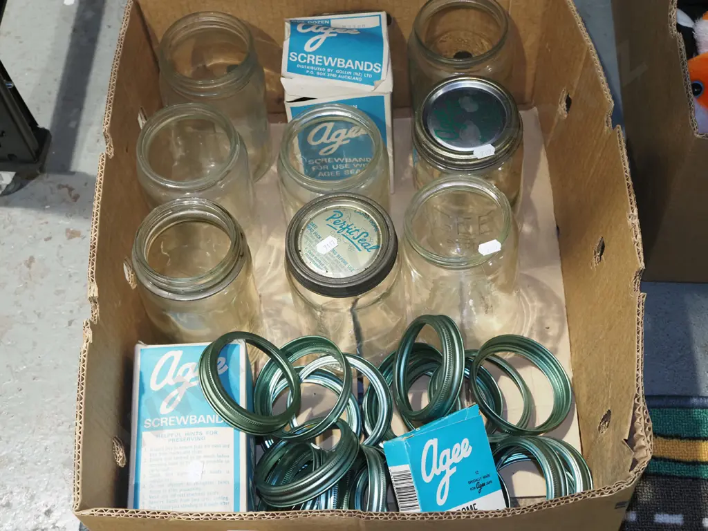 box; Agee jars and screw lids Image 1++