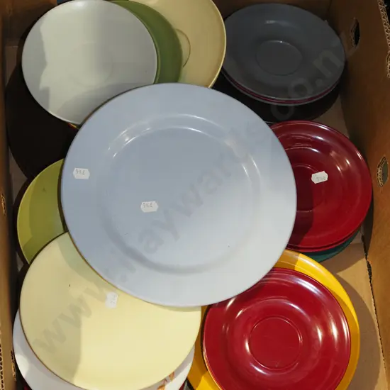 box; Dura Ware plastic saucers, plates