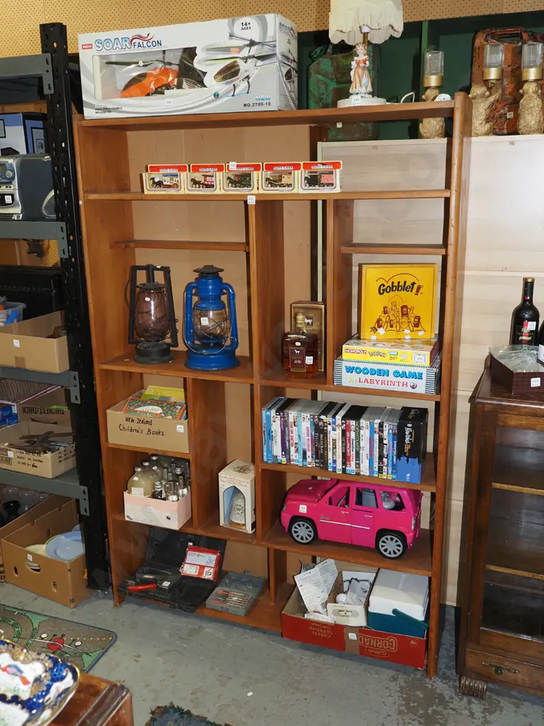 solid rimu bookcase H1830 W1240 D300 Image 1++