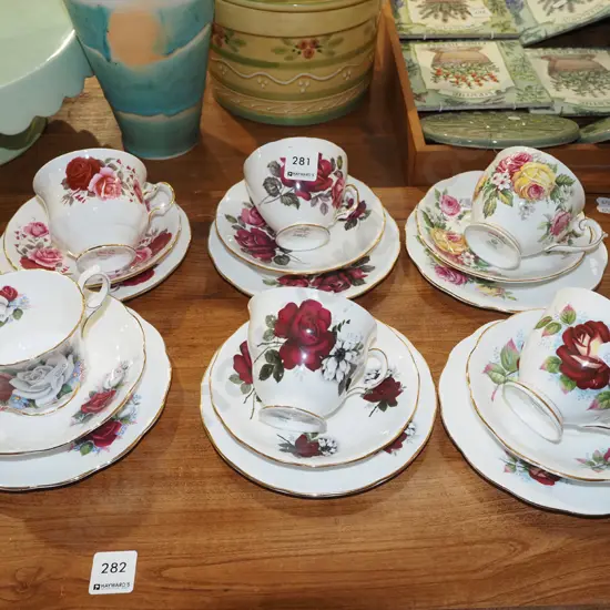 6x Queen Anne trios