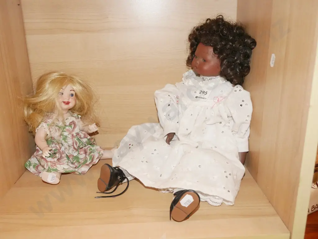 2x dolls Image 1++
