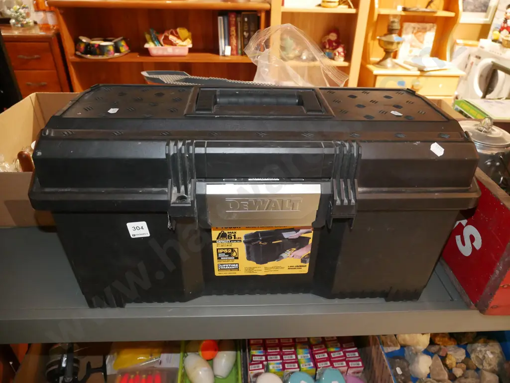 Dewalt plastic tool box Image 1++