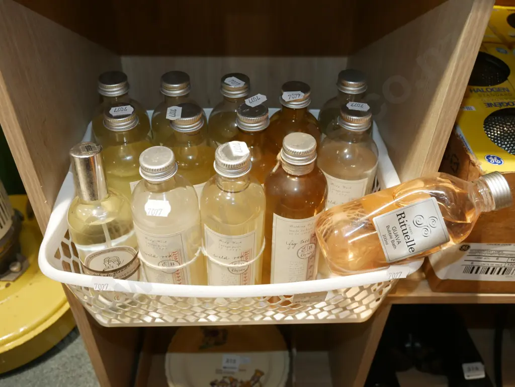 box; body wash, air fresheners Image 1++