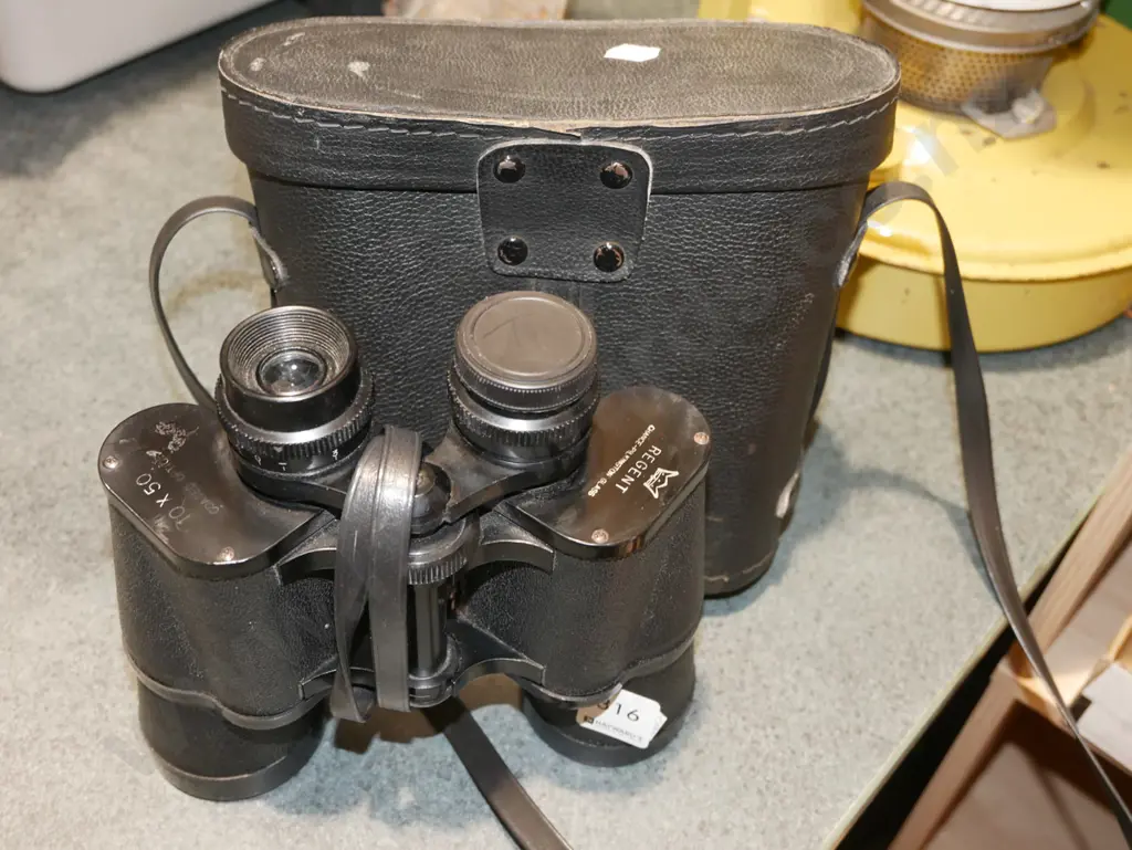 pair of Regent field binoculars Image 1++
