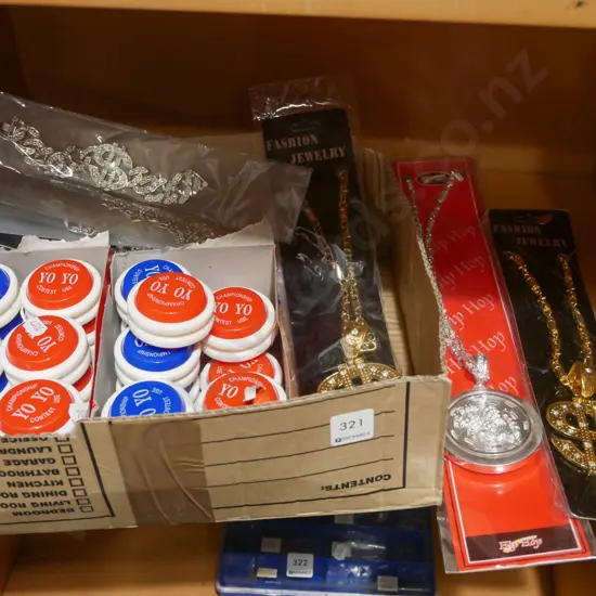 box; yoyos, medallions etc