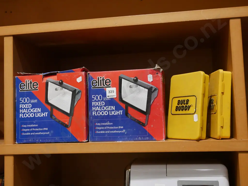2x halogen lights and halogen light bulbs Image 1++