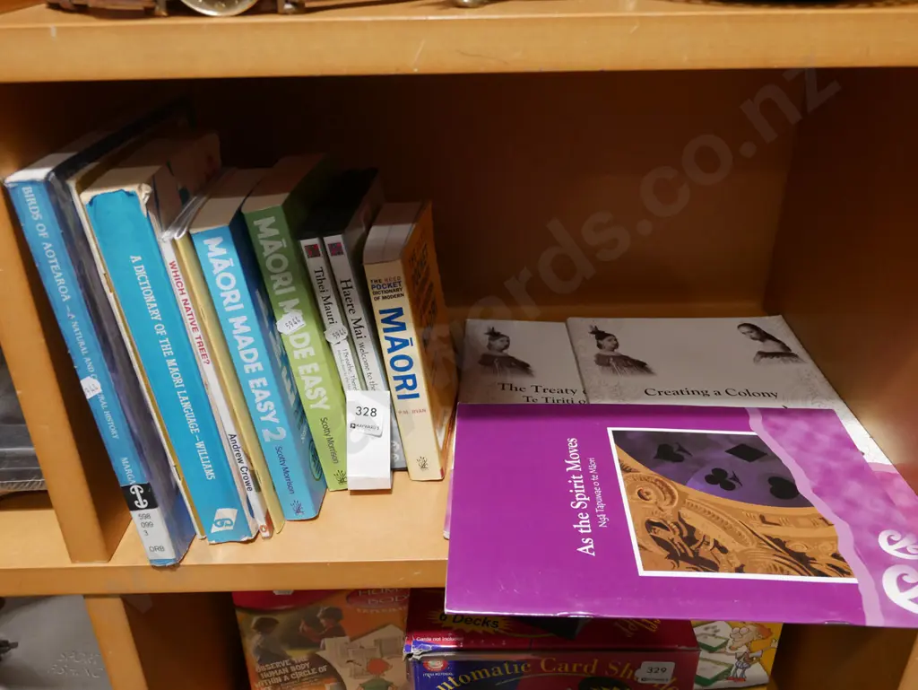 Maori books  Image 1++
