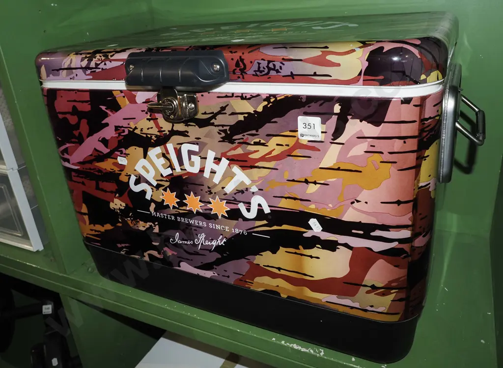 Speights camouflage chilly bin Image 1++