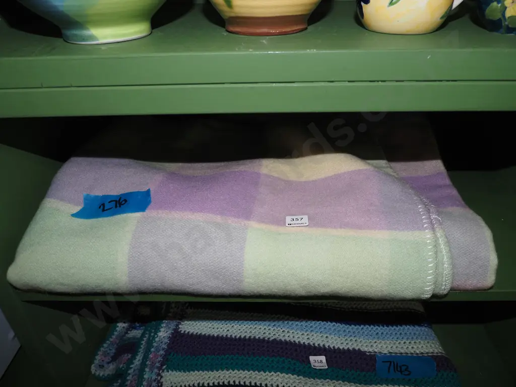 checked wollen blanket Image 1++