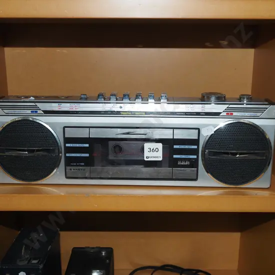 Sanyo radio cassette player