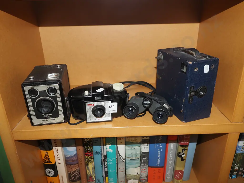 3x Kodak cameras, binoculars Image 1++
