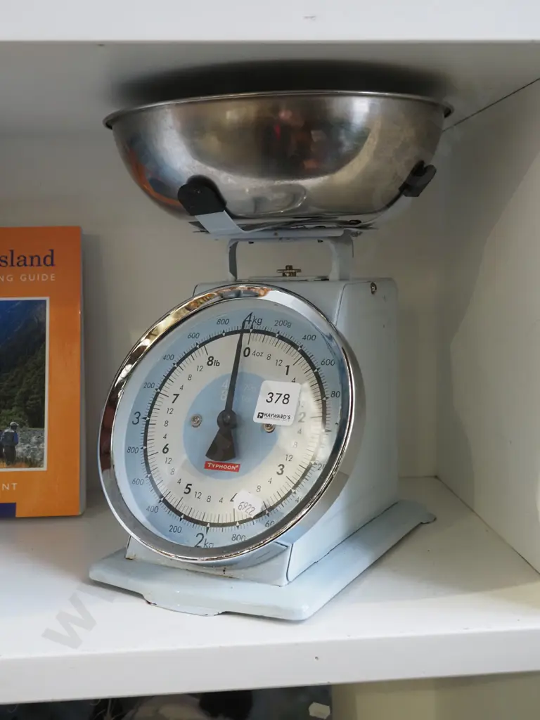 Typhoon kitchen scales Image 1++