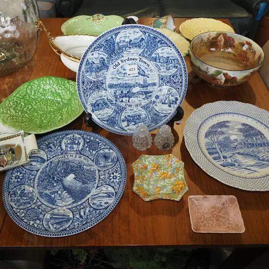 plates, bowls, salt and pepper etc
