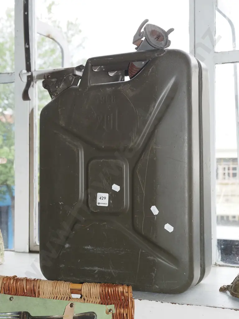 jerry can Image 1++