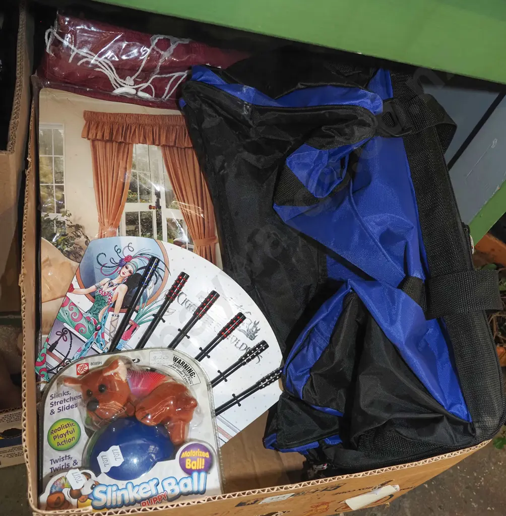 box; sports bag, kids toys, ready made curtains etc Image 1++