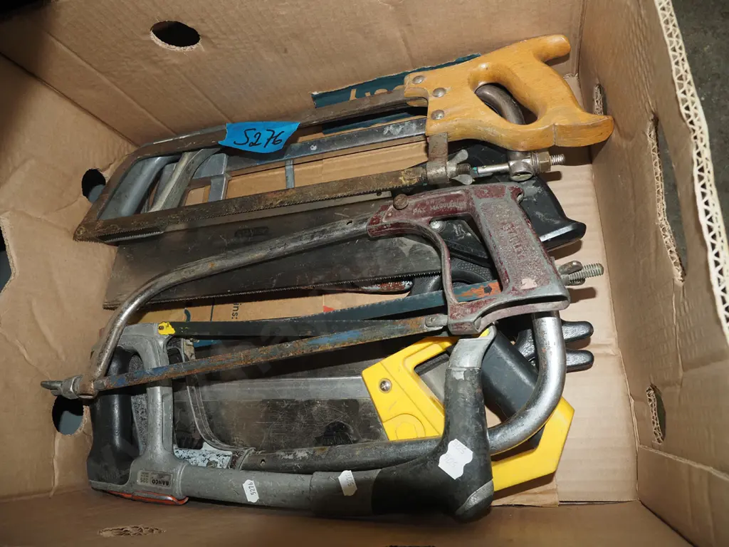 box; hand saws Image 1++