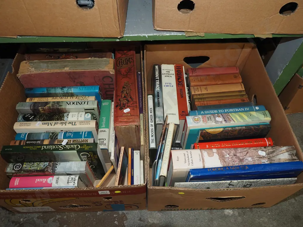 2x boxes of books Image 1++