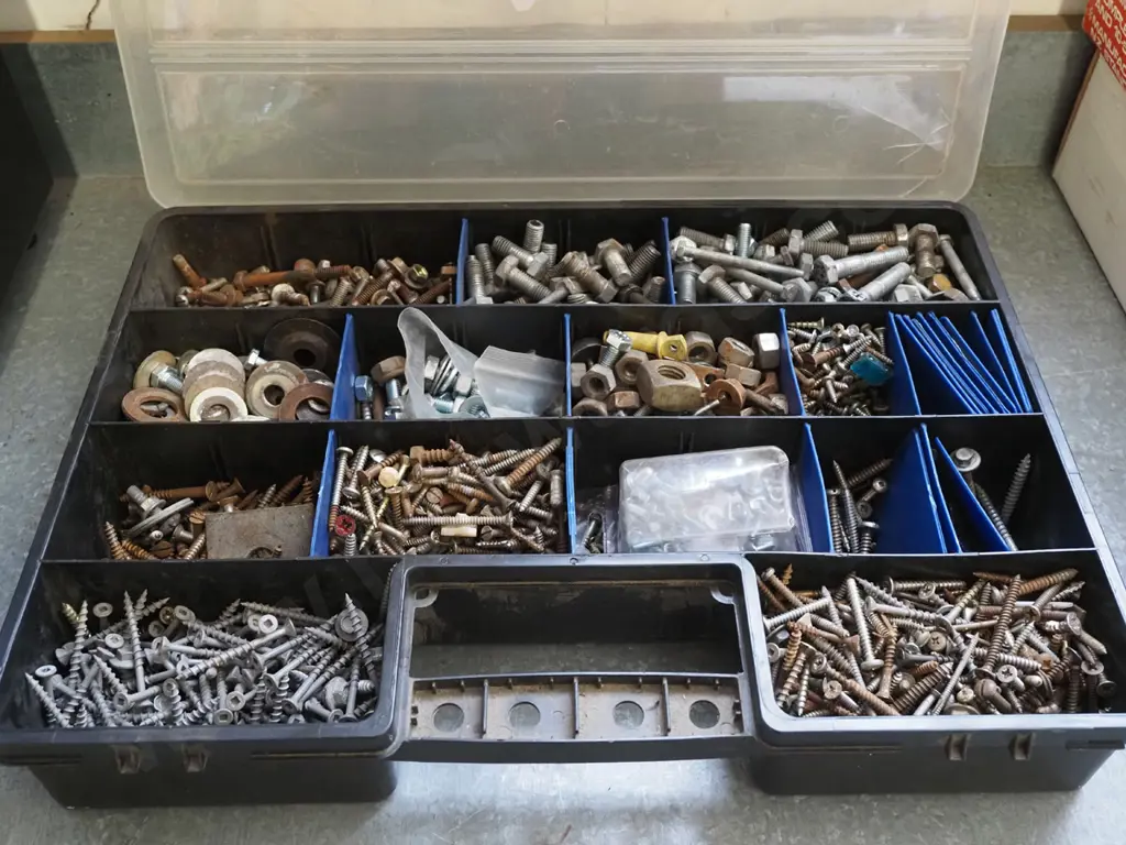plastic organiser; nuts, bolts etc Image 1++