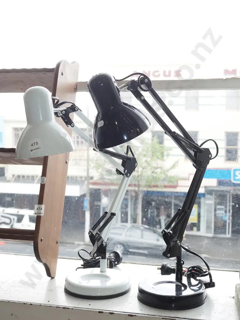 2x anglepoise desk lamps Image 1++