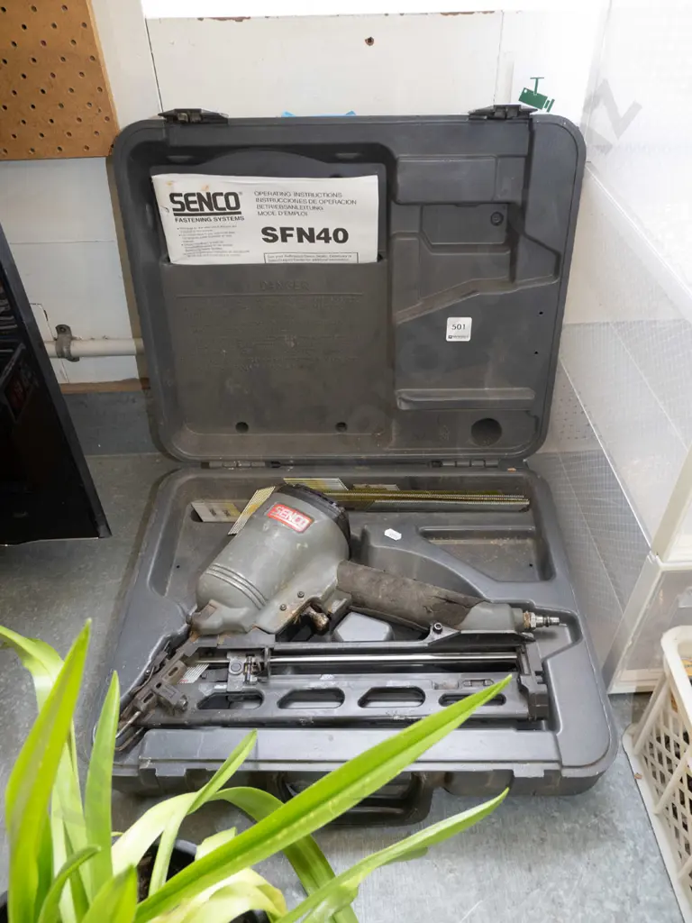 Senco braiding gun and case Image 1++