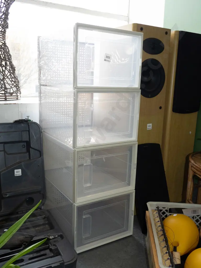 set of 4 plastic storage cubes H750 Image 1++