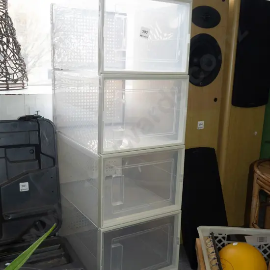 set of 4 plastic storage cubes H750