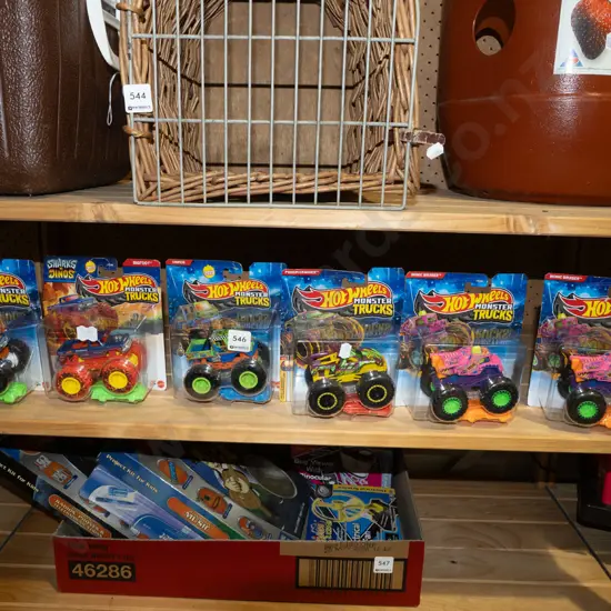 6x carded Monster trucks