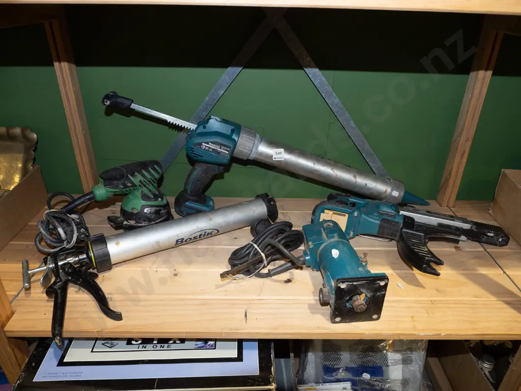 Makita battery powered caollated screw gun, sander, router etc Image 1++