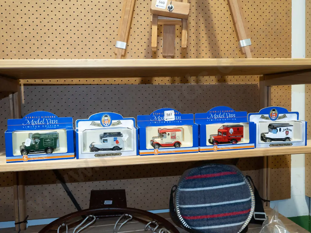 5x boxed model vehicles Image 1++