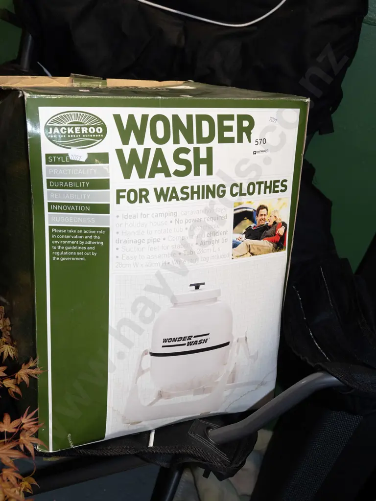 boxed Wonder Wash portable clothes washer Image 1++