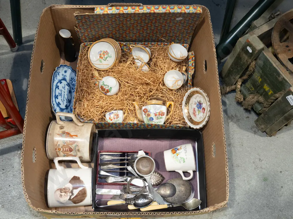 box; children's play tea set, cups, cutlery etc Image 1++