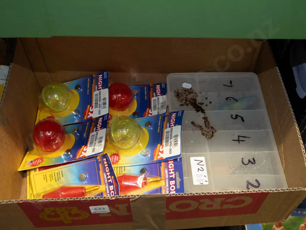 box; fishing floats, fish hooks Image 1++