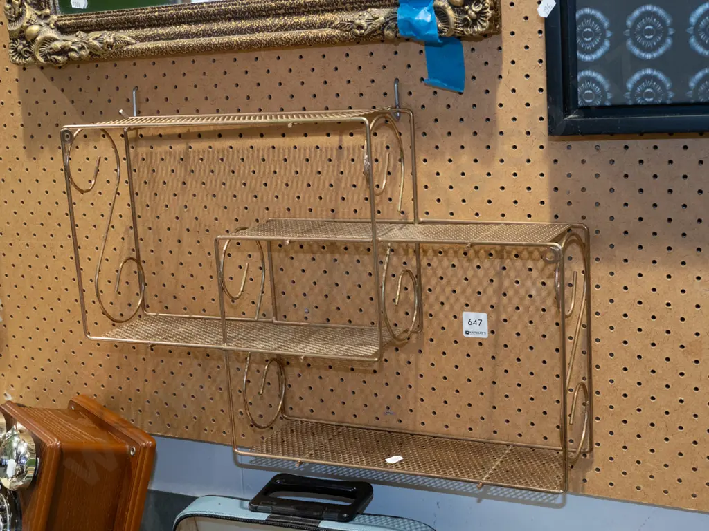 small metal retro shelves Image 1++