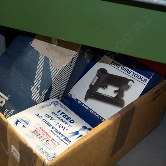 box; braiding guns, isolating transformer, automatic door closer
