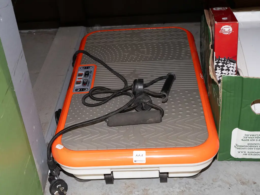 vibrating exercise platform Image 1++