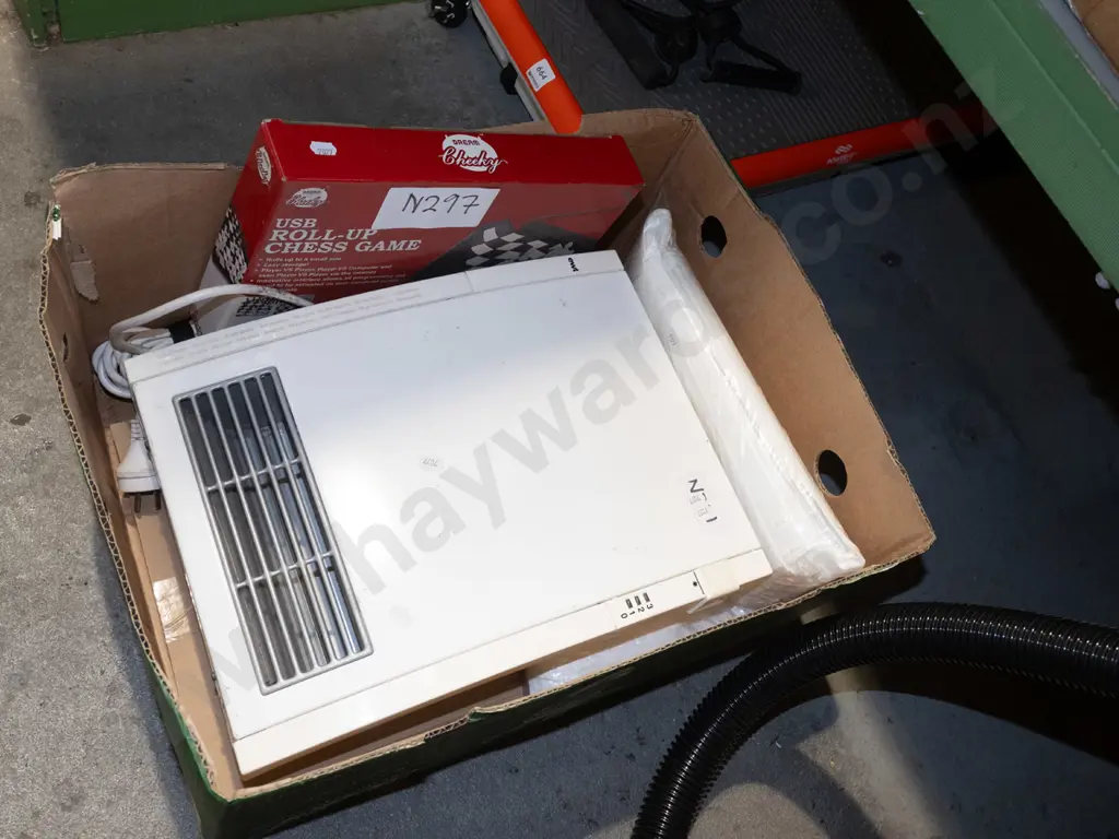 box; heater, chess board Image 1++