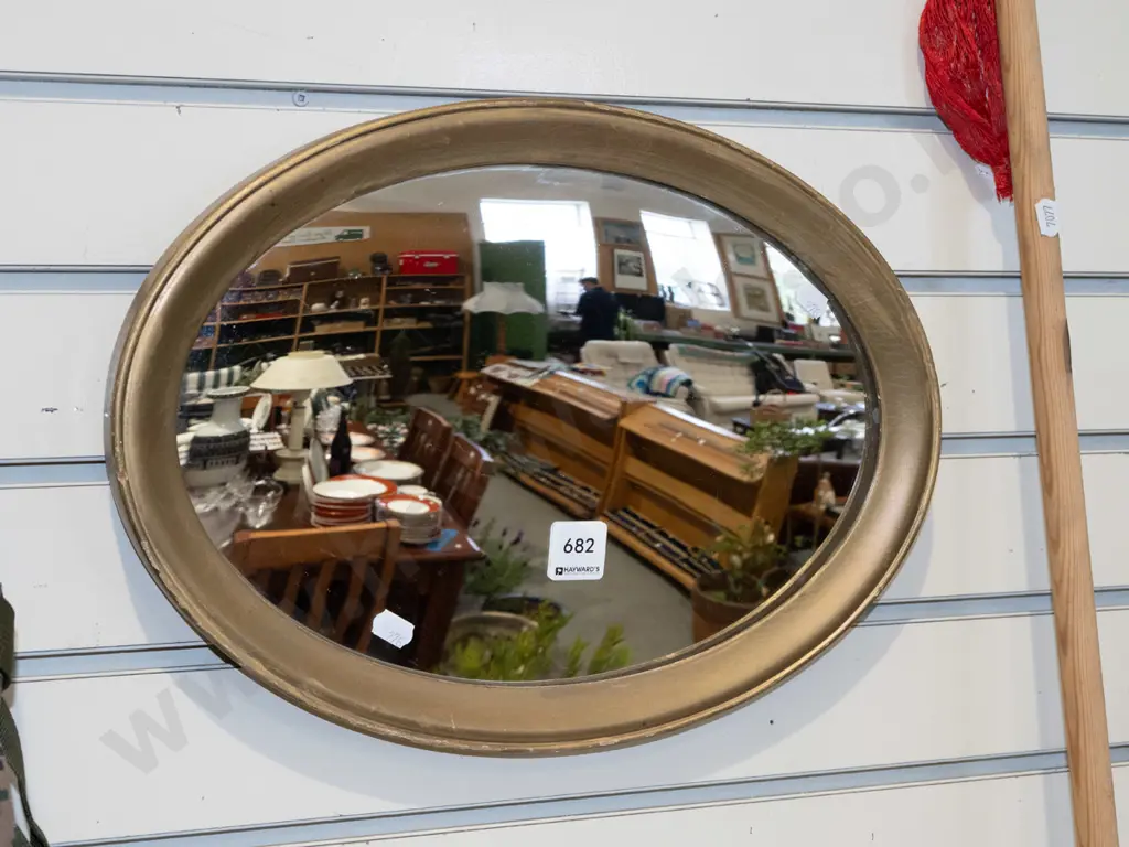 small oval wall mirror L370 Image 1++