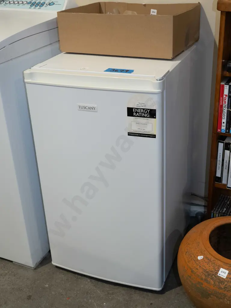 Tuscany underbench freezer Image 1++