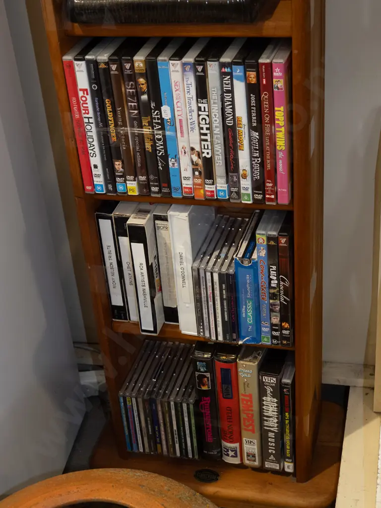rimu DVD tower with DVDs, CDs Image 1++
