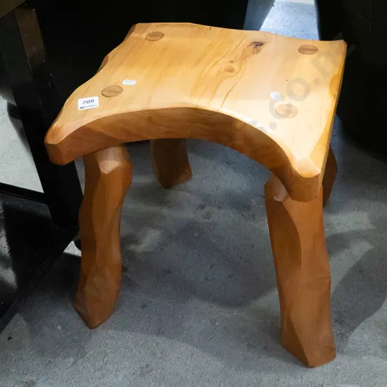 rimu milking stool