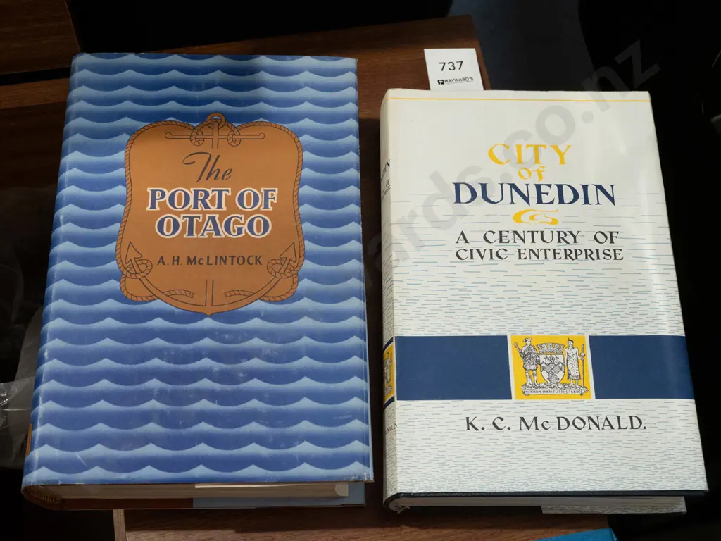2x Dunedin books Image 1++