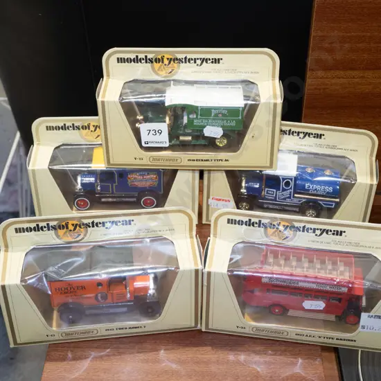 5x boxed models of Yesteryear