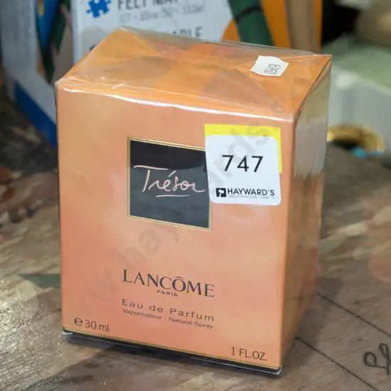 boxed Lancome Tresor eau de parfum 30ml