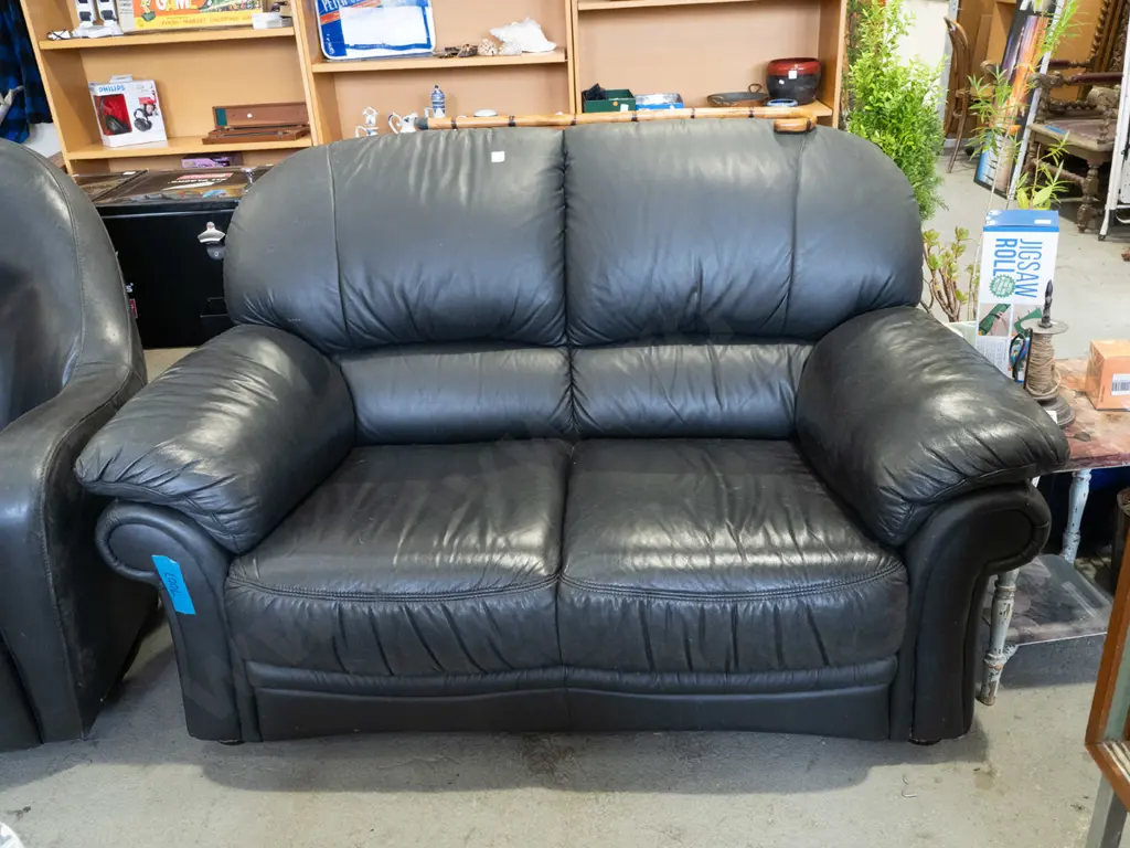 black leather rolled arm 2 seater settee Image 1++