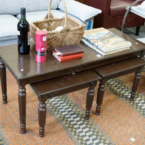 mahogany veneer coffee table with 2 matching end tables
