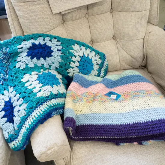 2x crochet blankets