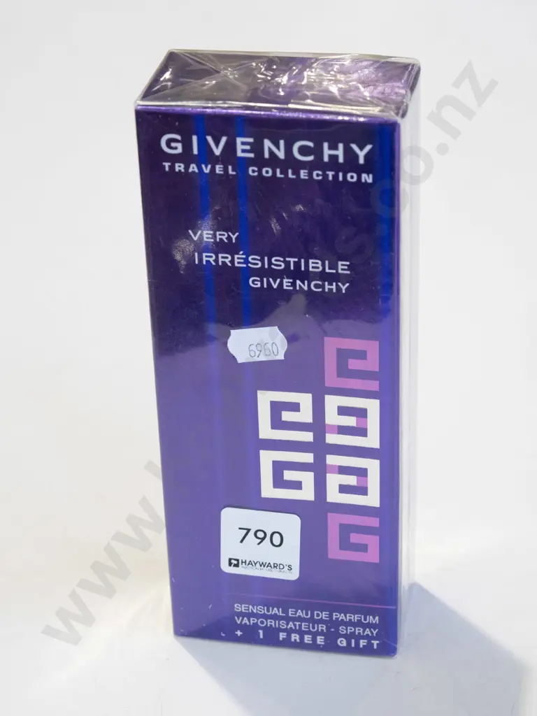 Givenchy eau de parfum Image 1++