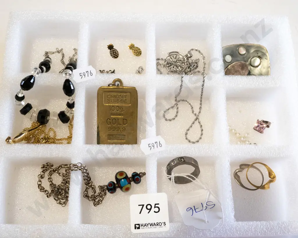 assorted costume jewellery, 1x sterling silver belcher chain Image 1++